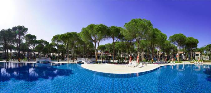 SELECTUM LUXURY RESORT Pools & Beach